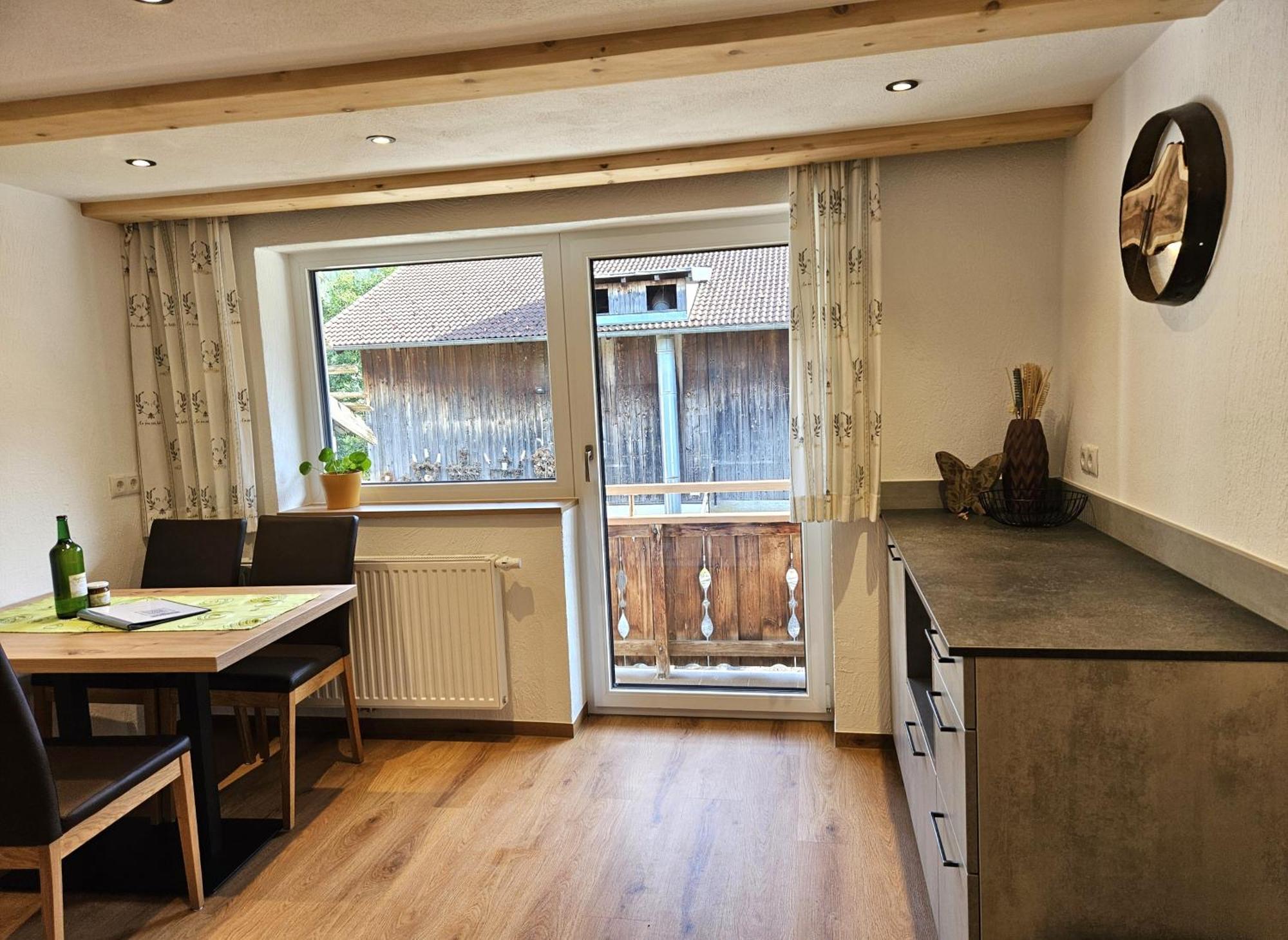 Haus Kathrein Apartment Prutz Bagian luar foto